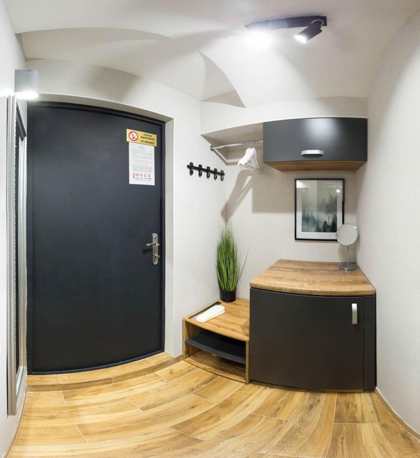 Cozy Apartment In The Center - Podilskyi Lane 7 Harkov Kültér fotó